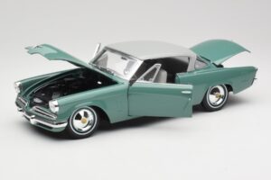 Studebaker Starliner Seafoam Zelen & Shasta Bel Maisto 1:18 31651 Kovina – slika 7 od 8