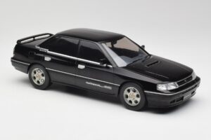 Subaru Legacy RS Črn IXO 1:18 18CMC131A Kovina – slika 4 od 6