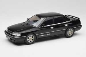 Subaru Legacy RS Črn IXO 1:18 18CMC131A Kovina