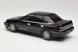 Subaru Legacy RS Črn IXO 1:18 18CMC131A Kovina – slika 5 od 6