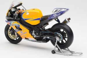 Suzuki GSX-R 1000 Team Alstare Corona Extra T. Corser WSB 2005 Minichamps 1:12 122052211 Kovina – slika 5 od 6