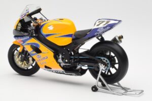 Suzuki GSX-R 1000 Team Alstare Corona Extra Y. Kagayama WSB 2005 Minichamps 1:12 122052271 Kovina – slika 5 od 6
