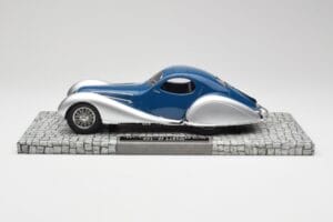 Talbot-Lago T150 C-SS Coupe Moder Srebrn Minichamps 1:18 107117122 Smola – slika 3 od 6