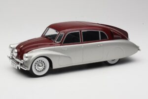 Tatra 87 Srebrna & Temno Rdeča MCG 1:18 MCG18067 Kovina