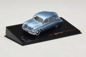 Tatra T600 Tatraplan Moder IXO 1:43 CLC594N Kovina – slika 2 od 4