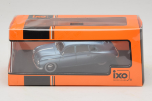Tatra T600 Tatraplan Moder IXO 1:43 CLC594N Kovina – slika 4 od 4