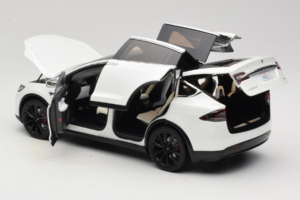 Tesla Model X Bel OEM 1:18 TESLA001 Kovina – slika 5 od 8