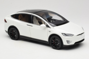 Tesla Model X Bel OEM 1:18 TESLA001 Kovina – slika 6 od 8