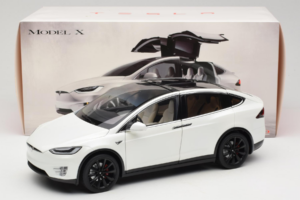 Tesla Model X Bel OEM 1:18 TESLA001 Kovina – slika 8 od 8