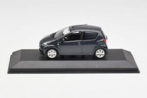 Toyota Aygo AB10 Grey Metallic Minichamps 1:43 AYGO001 Kovina