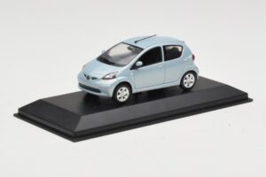 Toyota Aygo Light Blue Metallic Minichamps 1:43 TOYOTA012 Kovina – slika 2 od 4