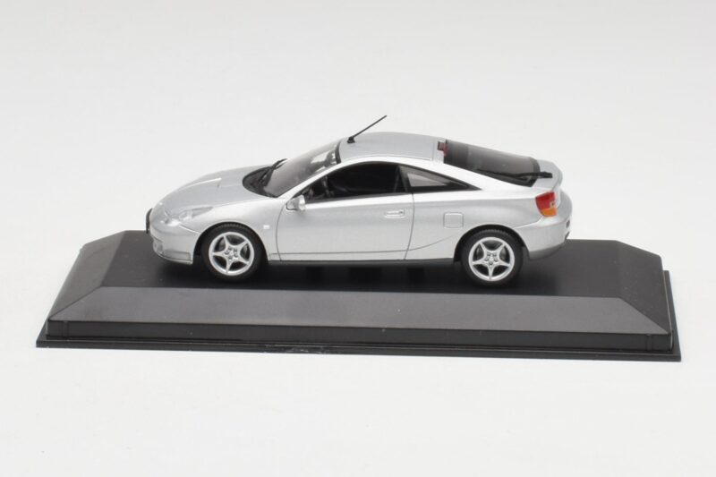 Toyota Celica VII Superior Srebrna Minichamps 1:43 CELICA001 Kovina