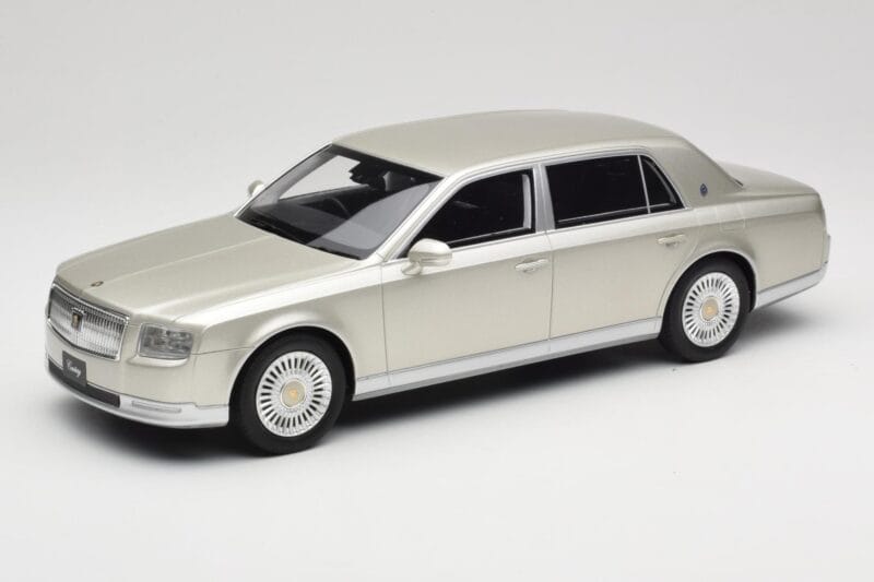 Toyota Century Silver Metallic Kyosho 1:18 KSR18036S Kovina