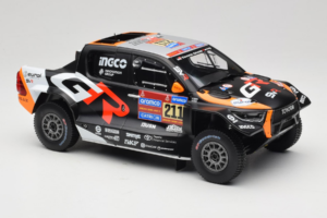 Toyota GR DKR Hilux Evo #211 H. Lategan / B. Cummings Rally Dakar 2025 IXO 1:18 18RMC237 Kovina – slika 4 od 6