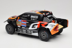 Toyota GR DKR Hilux Evo #211 H. Lategan / B. Cummings Rally Dakar 2025 IXO 1:18 18RMC237 Kovina – slika 5 od 6