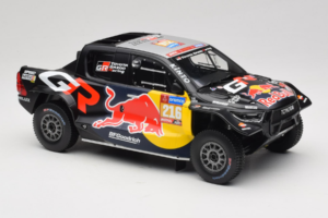 Toyota GR DKR Hilux Evo #216 S. Quintero / D. Zenz Rally Dakar 2024 IXO 1:18 18RMC238B Kovina – slika 4 od 6
