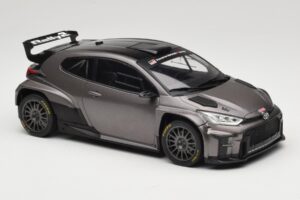 Toyota GR Yaris Rally2 Siv IXO 1:18 18CMC210 Kovina – slika 4 od 6