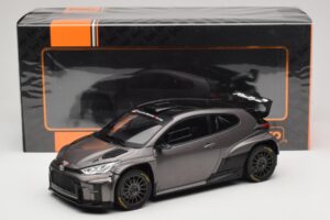 Toyota GR Yaris Rally2 Siv IXO 1:18 18CMC210 Kovina – slika 6 od 6