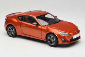 Toyota GT86 Rdeč Century Dragon 1:18 CD01 Kovina – slika 6 od 8