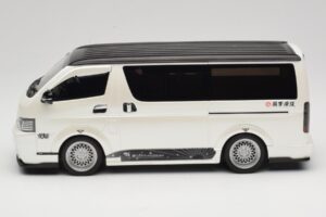 Toyota Hiace Super GL Pearl White Otto 1:18 OT1136 Smola – slika 3 od 6