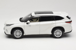 Toyota Highlander XU70 Bel OEM 1:18 26071-2011 Kovina – slika 4 od 8