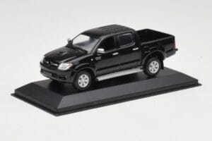 Toyota Hilux Črna Minichamps 1:43 400166662 Kovina – slika 2 od 4