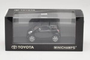 Toyota iQ Črna Mica Minichamps 1:43 403166803 Kovina – slika 4 od 4