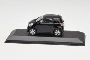 Toyota iQ Črna Mica Minichamps 1:43 403166803 Kovina