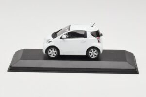 Toyota iQ Bel Minichamps 1:43 TOYOTA009 Kovina