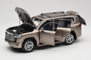 Toyota Land Cruiser LC300 ZX Zlat LCD 1:18 LCD18013-ZX-GO Kovina – slika 2 od 8