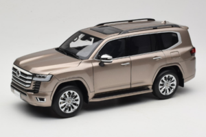 Toyota Land Cruiser LC300 ZX Zlat LCD 1:18 LCD18013-ZX-GO Kovina