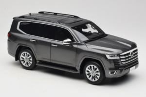 Toyota Land Cruiser LC300 ZX Siv LCD 1:18 LCD18013-ZX-GR Kovina – slika 6 od 8
