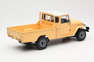 Toyota Land Cruiser Pickup Bež Kyosho 1:18 08958BE Kovina – slika 3 od 8