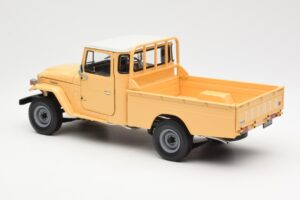 Toyota Land Cruiser Pickup Bež Kyosho 1:18 08958BE Kovina – slika 7 od 8