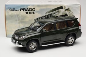 Toyota Land Cruiser Prado J150 Zelena Paudi Model 1:18 623132-GR Kovina – slika 8 od 8