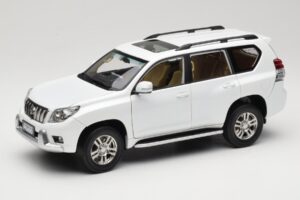 Toyota Land Cruiser Prado J150 Bel Paudi Model 1:18 623132-WH Kovina