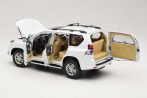Toyota Land Cruiser Prado J150 Bel Paudi Model 1:18 623132-WH Kovina – slika 5 od 8