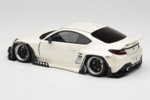 Toyota Pandem GR86 ZN8 Crystal White GT Spirit 1:18 GT498 Smola – slika 5 od 6