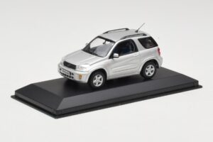 Toyota RAV4 XA20 Srebrna Svetla Notranjost Minichamps 1:43 31434205 Kovina – slika 2 od 4