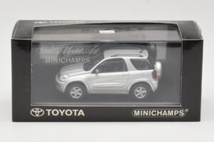 Toyota RAV4 XA20 Srebrna Svetla Notranjost Minichamps 1:43 31434205 Kovina – slika 4 od 4