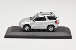 Toyota RAV4 XA20 Srebrna Svetla Notranjost Minichamps 1:43 31434205 Kovina