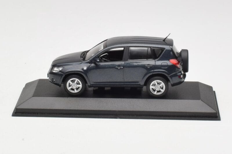 Toyota RAV4 XA30 Siv Minichamps 1:43 TOYOTA002 Kovina