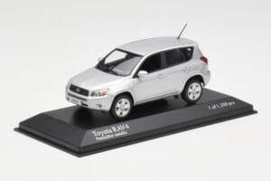 Toyota RAV4 XA30 Srebrna Minichamps 1:43 400166570 Kovina – slika 2 od 4