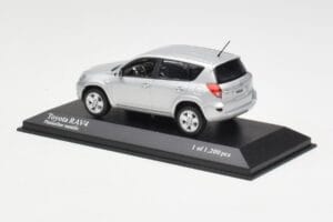 Toyota RAV4 XA30 Srebrna Minichamps 1:43 400166570 Kovina – slika 3 od 4