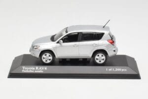 Toyota RAV4 XA30 Srebrna Minichamps 1:43 400166570 Kovina