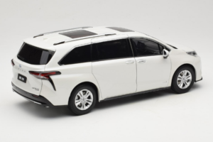 Toyota Sienna XL30 Bel OEM 1:18 TOYOTA013 Kovina – slika 3 od 8