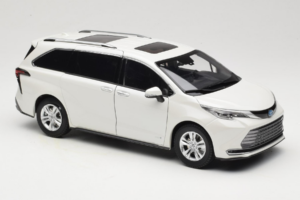 Toyota Sienna XL30 Bel OEM 1:18 TOYOTA013 Kovina – slika 6 od 8