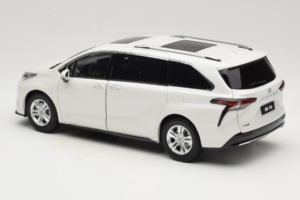 Toyota Sienna XL30 Bel OEM 1:18 TOYOTA013 Kovina – slika 7 od 8