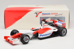 Toyota TF102 Panasonic F1 Showcar 2002 Minichamps 1:18 100020174 Kovina – slika 6 od 6