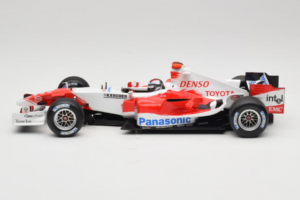Toyota TF105 #16 J. Trulli Panasonic Toyota Racing 2005 Minichamps 1:18 100050016 Kovina – slika 3 od 7